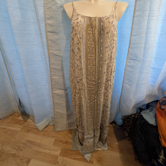 lovestitch Dresses & Skirts - Lovestitch Blue & Tan Spaghetti Strap Maxi Dress